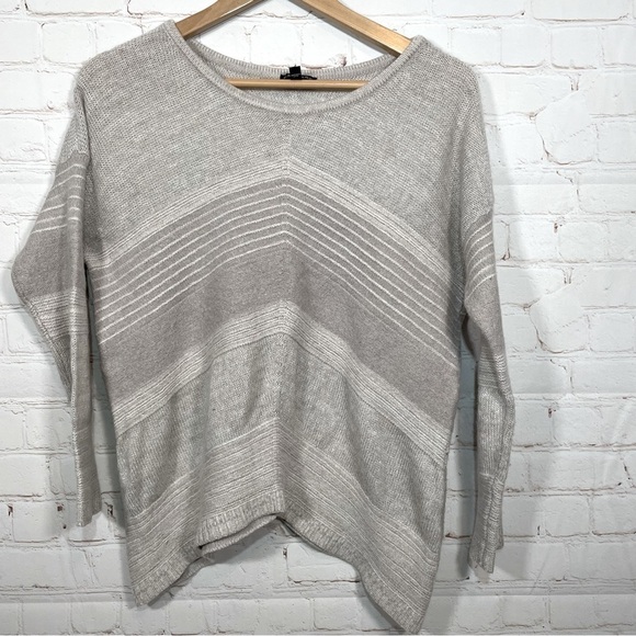 Express Sweater Womens XS Tan Merino Wool Mohair Blend Round Neck Lightweight - Picture 1 of 10